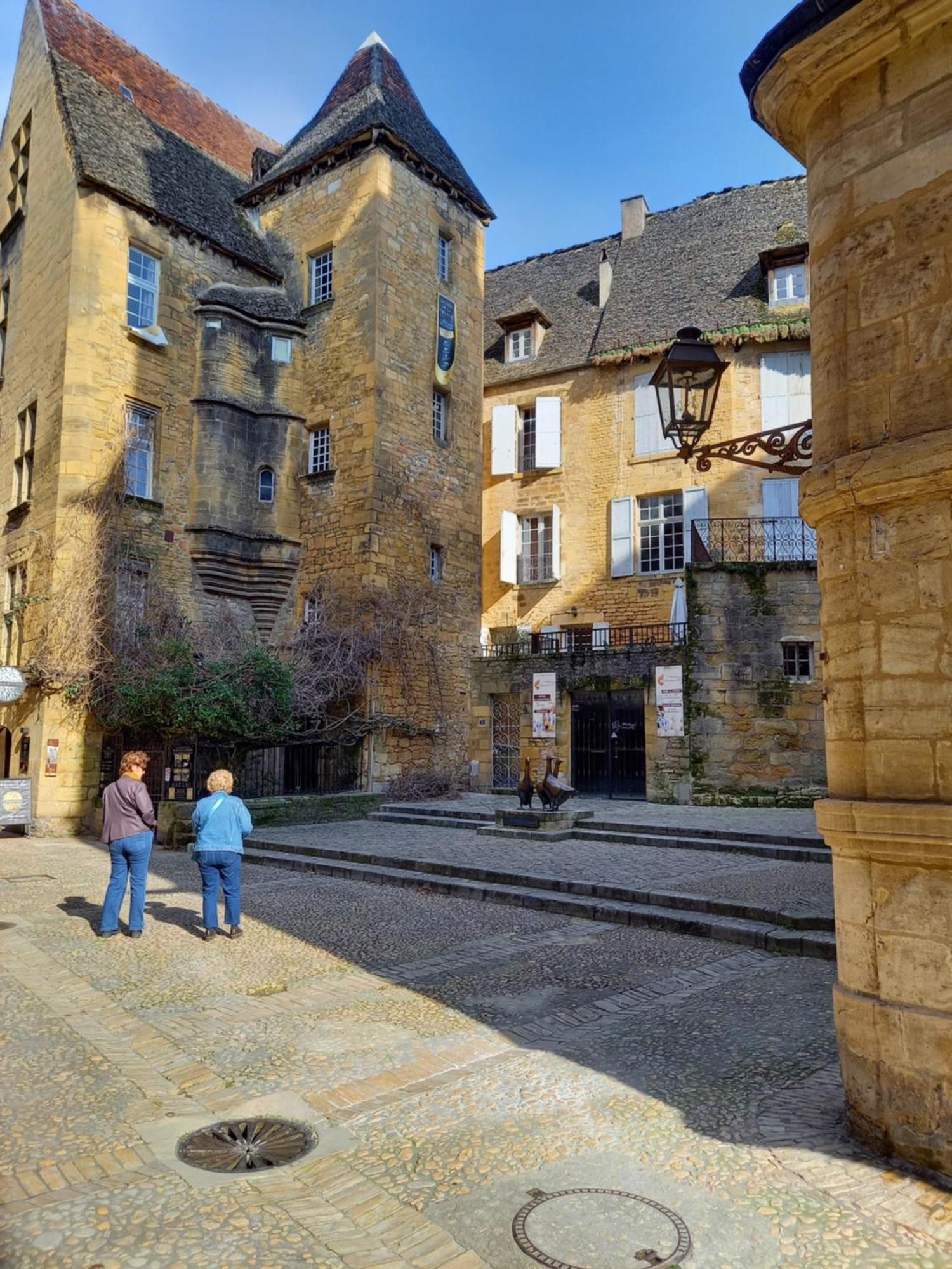 Appartement Centre Medieval Le Boudoir De Marie Сарла-ла-Канеда Экстерьер фото